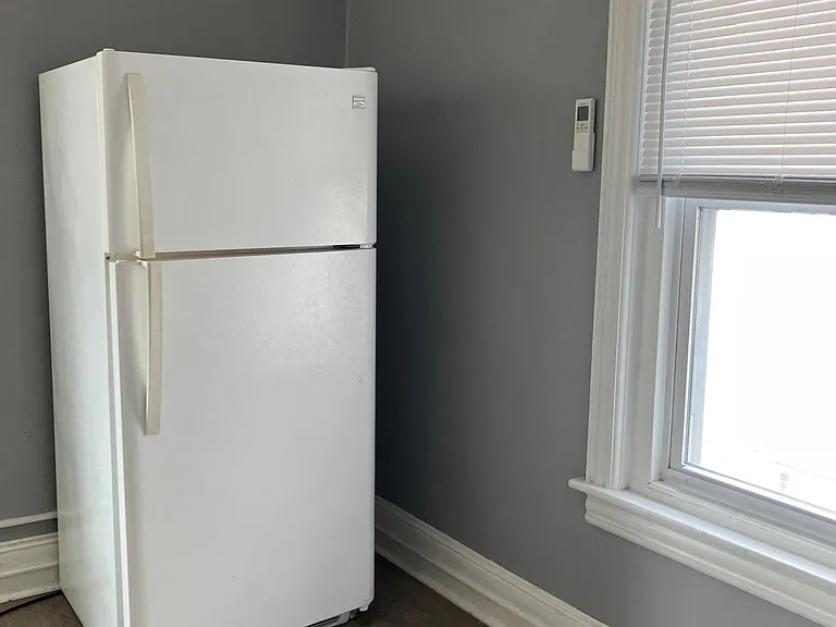 330 E Goepp St — Photo 8