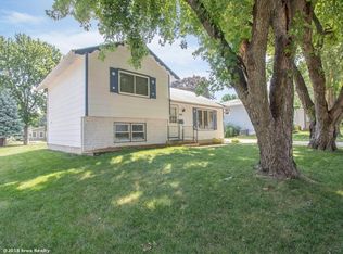 301 NE Crestmoor Pl, Ankeny, IA 50021