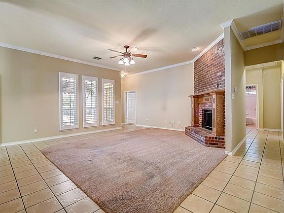 5th image of 2815 Beacon Hill Dr