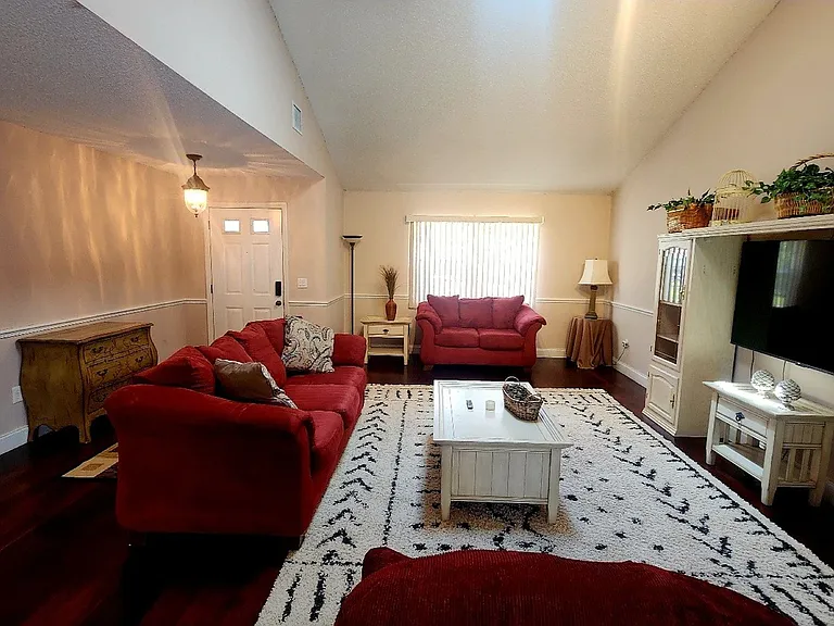 10 Blackfoot Ct — Photo 3