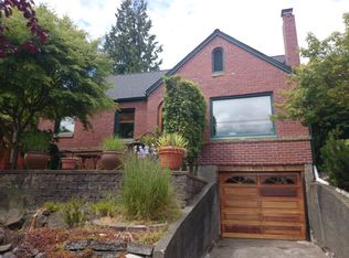 8315 18th Ave NW, Seattle, WA 98117