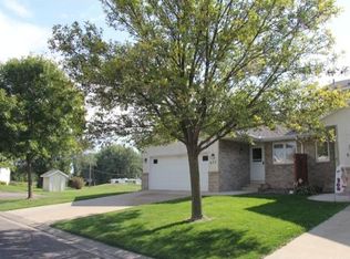 633 Milwaukee Rd, Shakopee, MN 55379