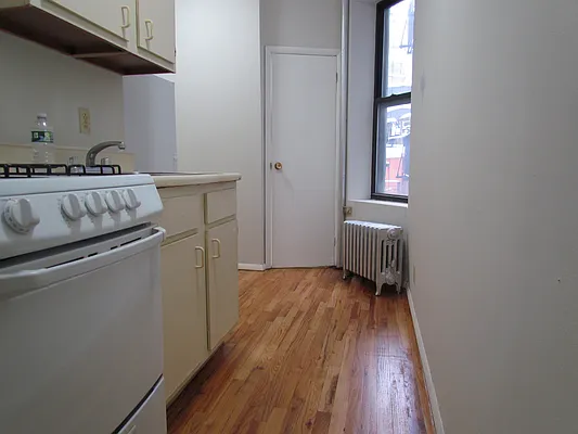 Rented by Landmark Real Estate | media 16