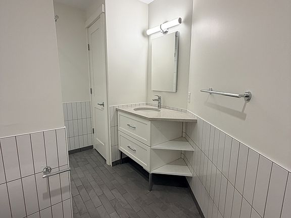 5th image of 13 Sewall Ave #119