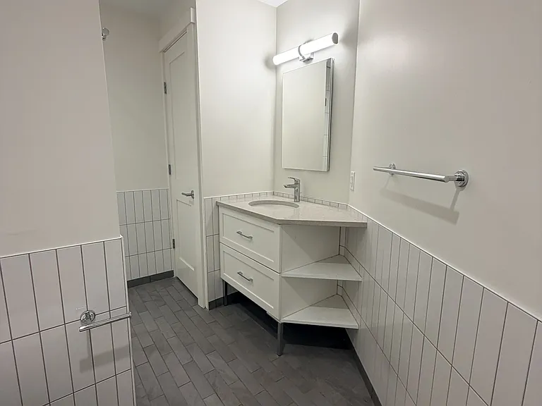 29 Longwood Ave #303 — Photo 11