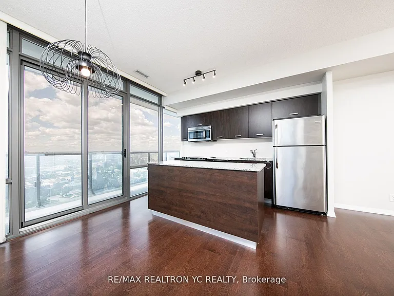 832 Bay St #3510 — Photo 6
