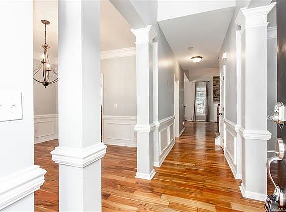5th image of 8534 Glade Ct