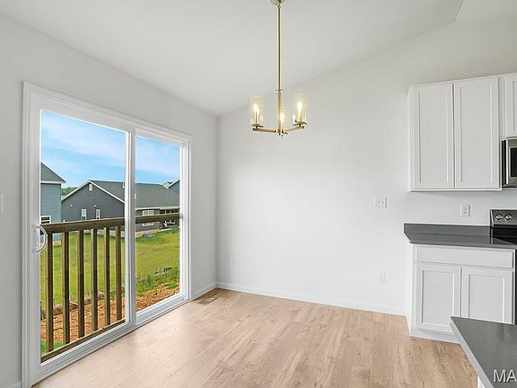 5th image of 1034 Westhaven Blvd