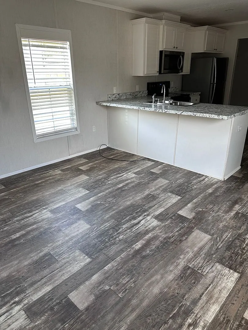 3-Bedroom/ 2-Bath Mobile Home — Photo 3