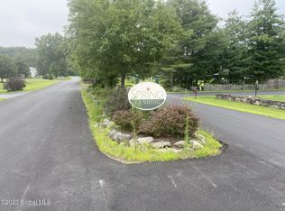 52 Spring Landing Blvd, Wynantskill, NY 12198