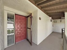 700 Starkey Rd