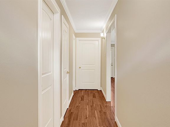 3rd image of 2426 Deasa Dr