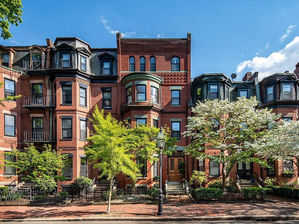 1st image of 340 Marlborough St