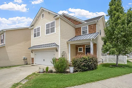 223 Station Dr Photo 1
