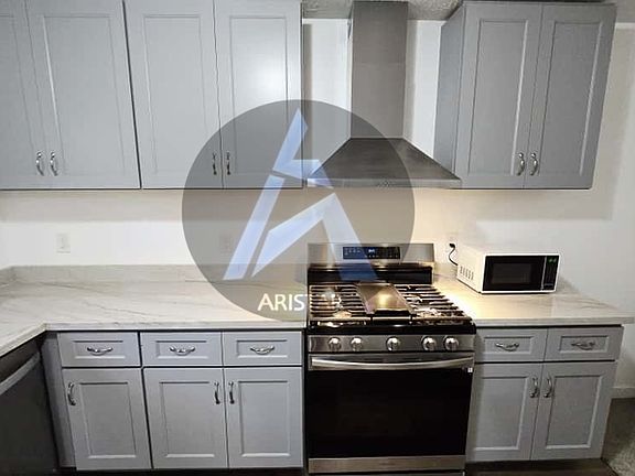 5th image of 4433 Coopers Creek Dr SE #A