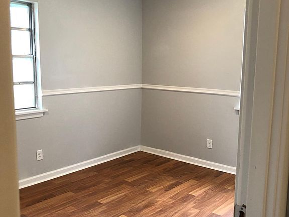 5th image of 106 Charlene Dr