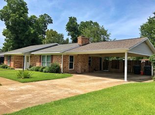 221 Walnut Ln, Bossier City, LA 71111
