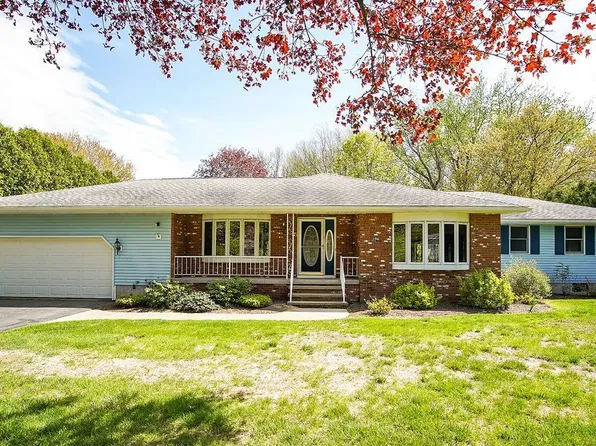 294 Brainerd St, South Hadley, MA 01075