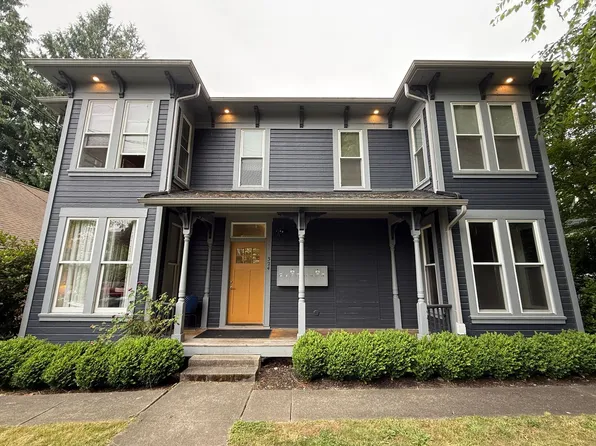 324 Avenue B APT 3, Snohomish, WA 98290