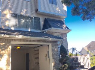 101 Boulder St, Staten Island, NY