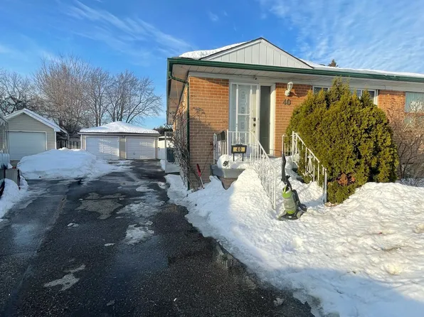 40 Sanford Cres, Brampton, ON L6X 2C3