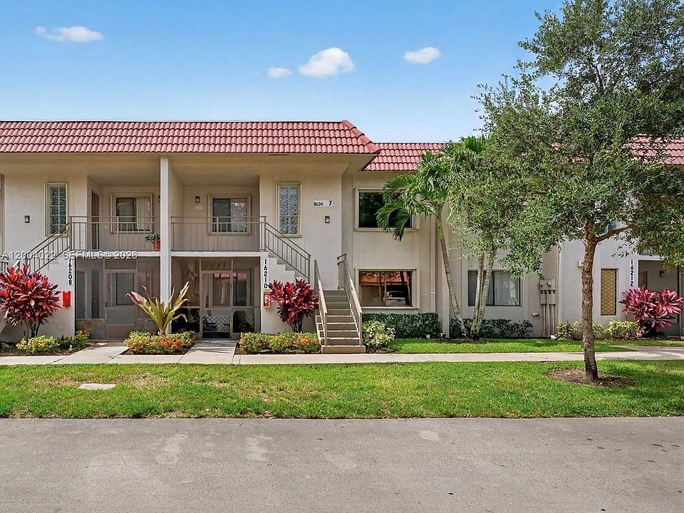 1st image of 16210 Laurel Dr #203