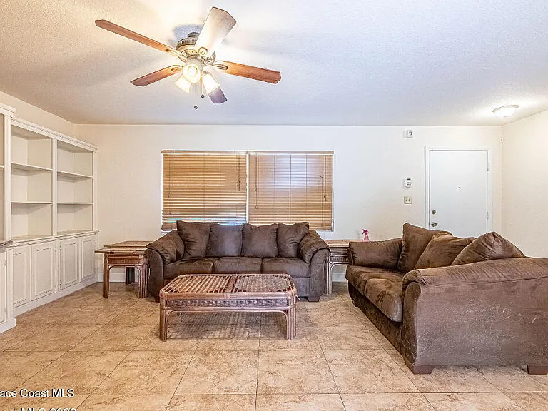 82 Haven Dr — Photo 9