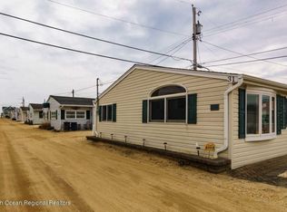 31 E Penguin Way, Lavallette, NJ 08735
