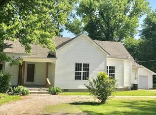 811 E Atkinson Ave, Frontenac, KS 66763