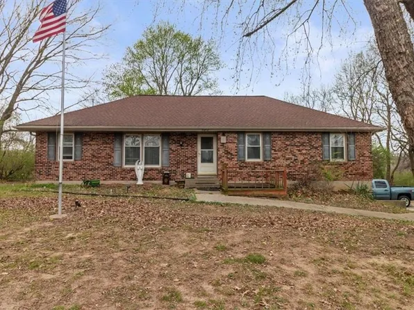 5212 N Galvin Rd, Sibley, MO 64088