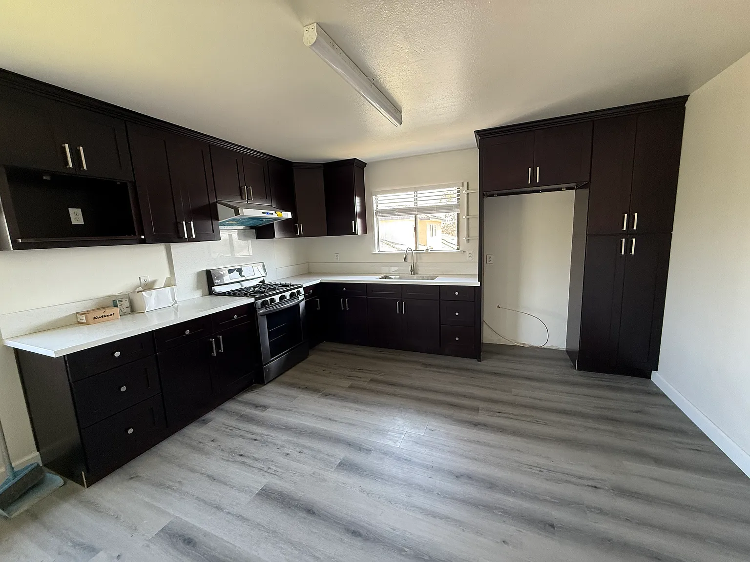3160 Walnut Grove Ave — Photo 2