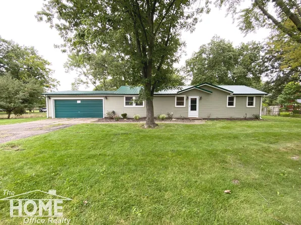 1207 E King St, Corunna, MI 48817