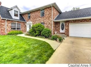 2421 Country Club Dr, Springfield, IL 62704