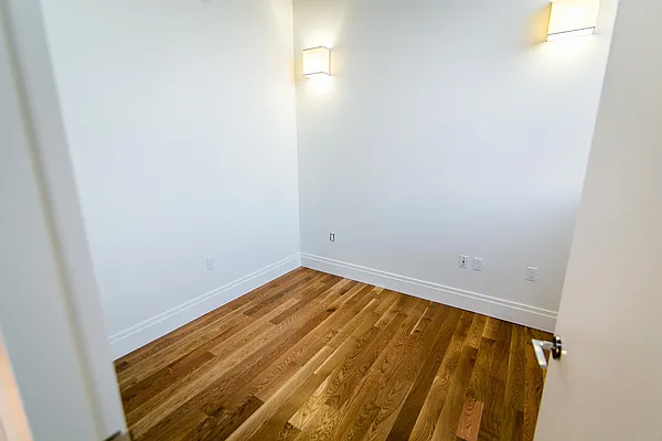 Rented by Nooklyn NYC LLC | media 11
