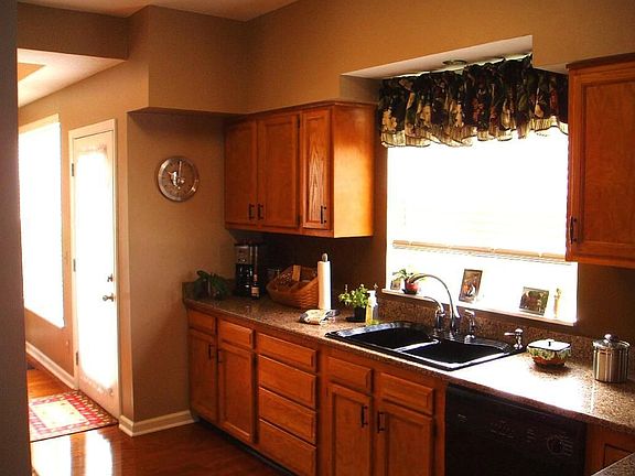 2nd image of 22282 Dakota Dr