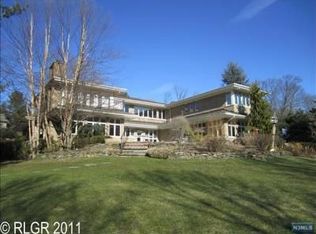 4 Boiling Springs Rd, Ho Ho Kus, NJ 07423