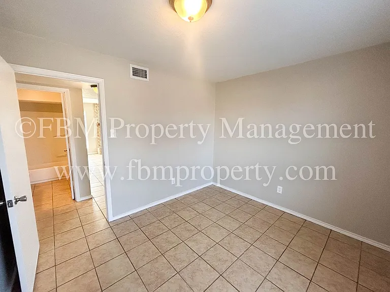 1401 Old Bardwell Rd #B — Photo 12