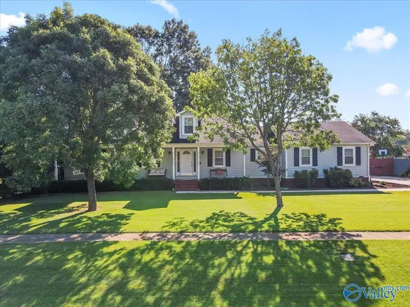 121 Wind Rush Rd, Huntsville, AL 35811