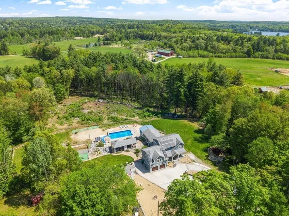 411 Goodrich St, Lunenburg, MA 01462