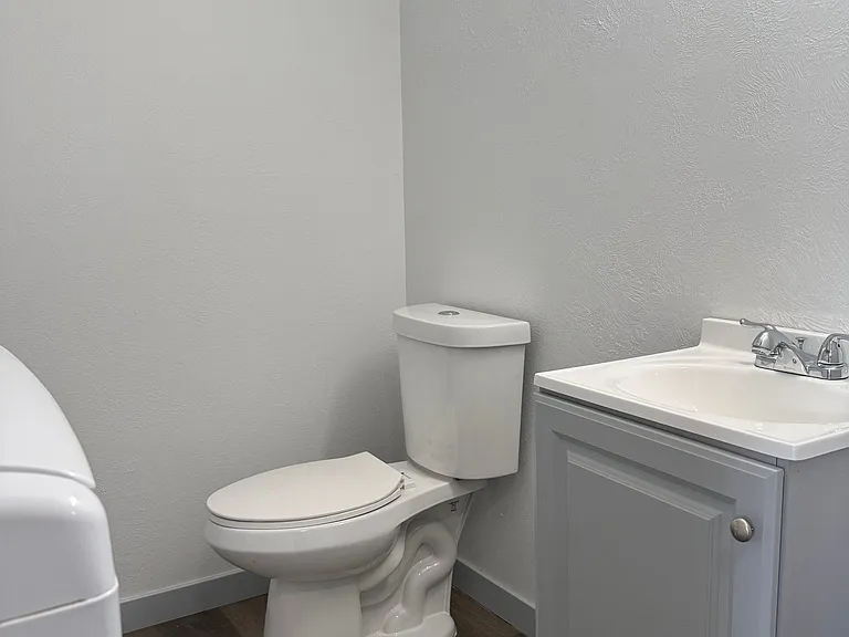 1381 S 1420 E — Photo 9