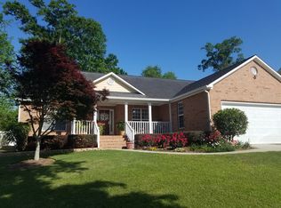 415 White Blossom Trl, Thomasville, GA 31757
