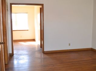 735 S Hunter St, Wichita, KS 67207