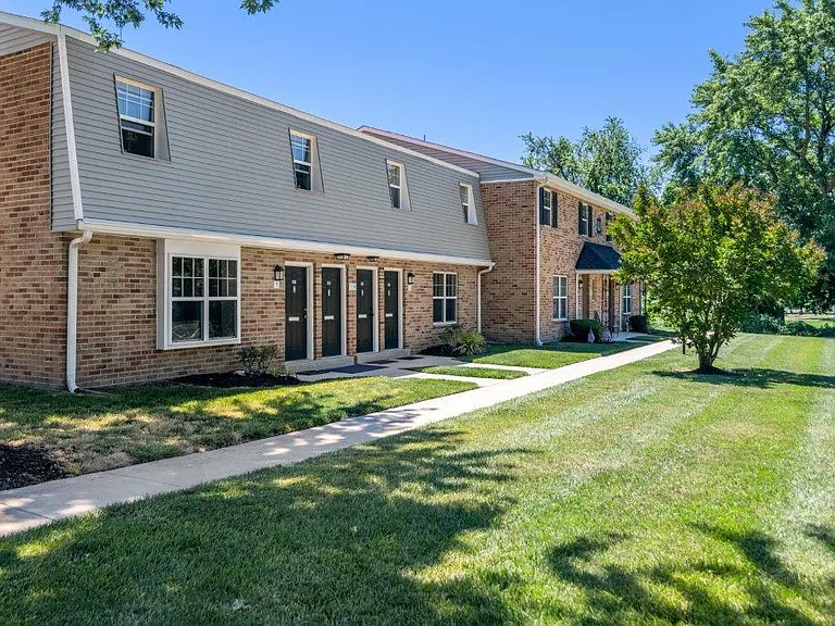 Fairways Apartment Homes — Photo 23