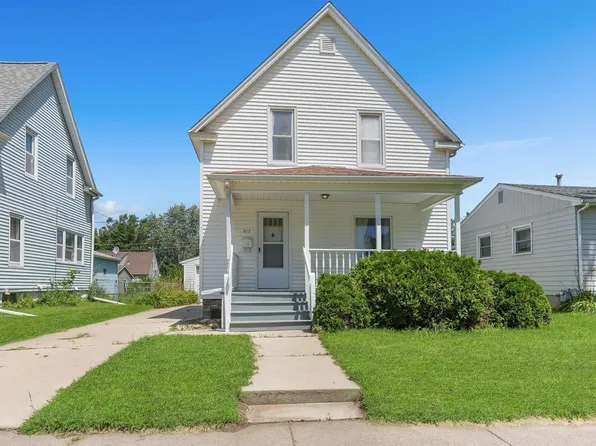 917 Hawthorne Ave, Waterloo, IA 50702