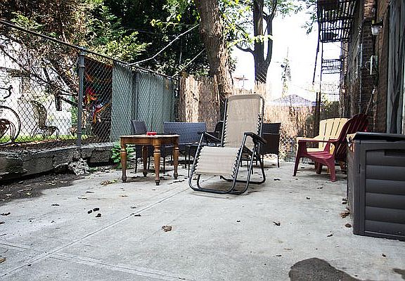 5th image of 55 Troutman St #1