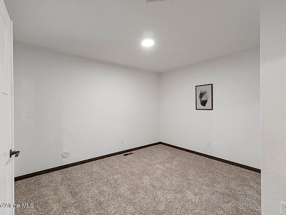 3rd image of LOT 2 E Valley
