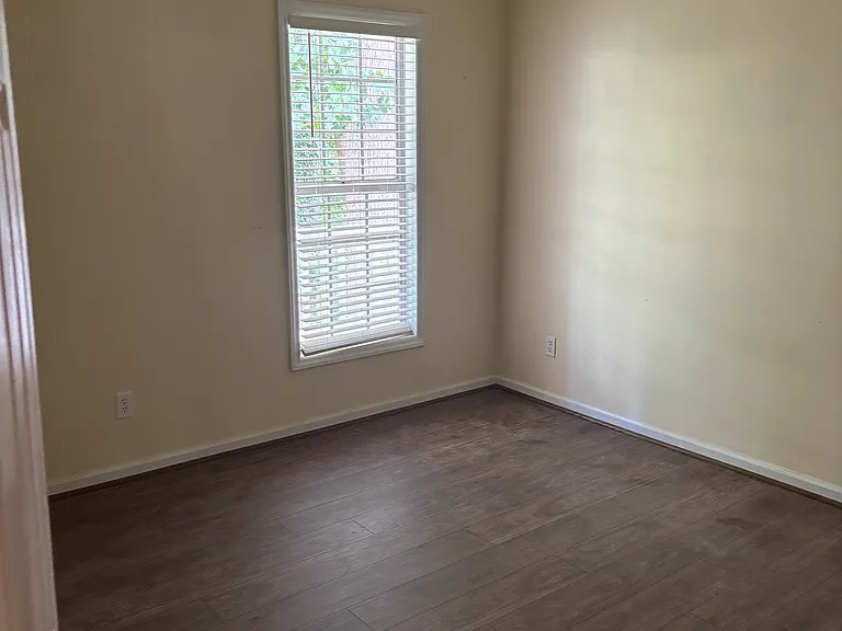 616 Balfour Rd — Photo 11