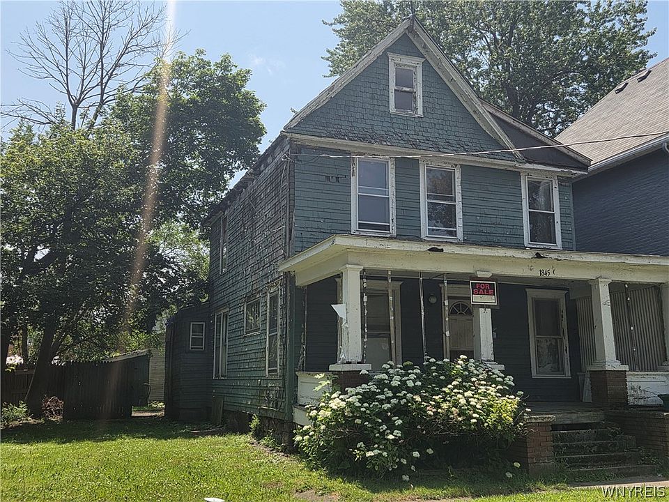 2nd image of 1845 Pierce Ave