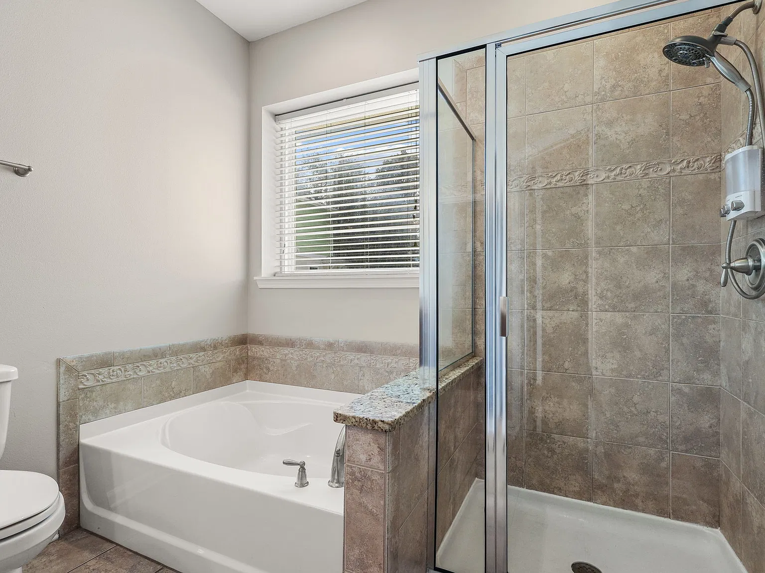 300 Sand Oak Blvd - 1 — Photo 3