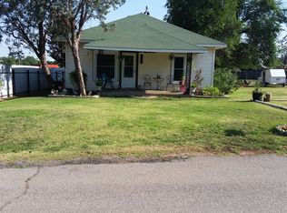706 E 2nd St, Elk City, OK 73644
